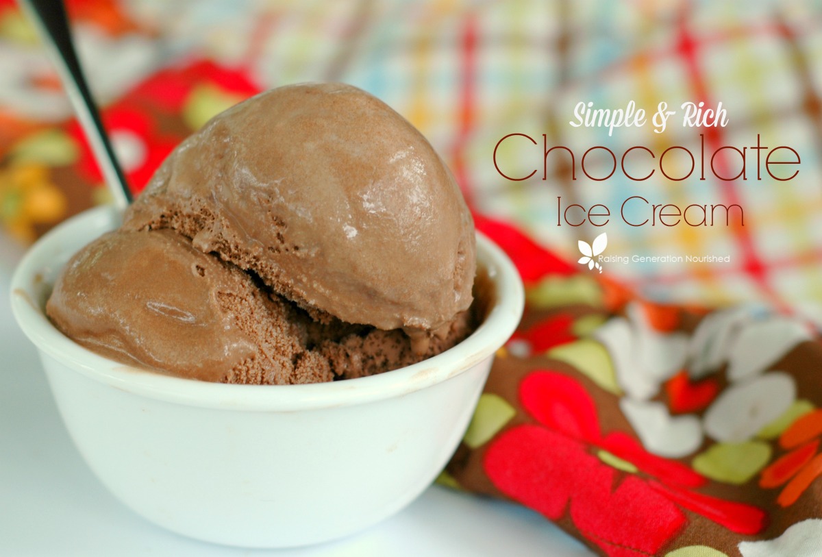 Homemade Chocolate Ice Cream :: Refined Sugar Free with Dairy Free Option