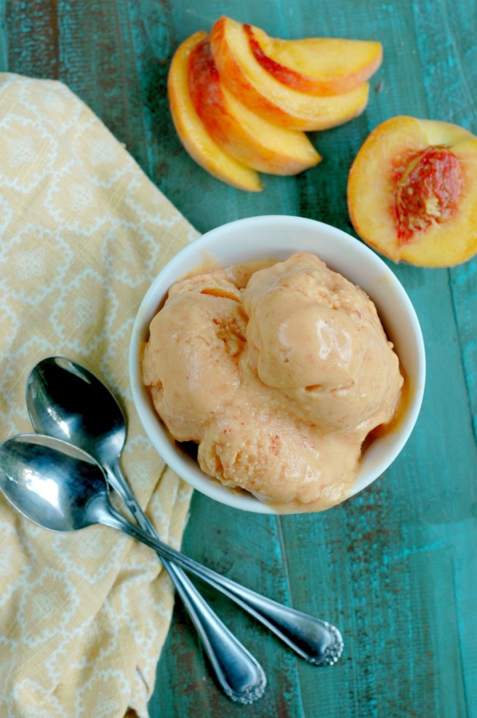 Dairy Free Peaches and Cream Sherbet :: No Ice Cream Maker Needed!