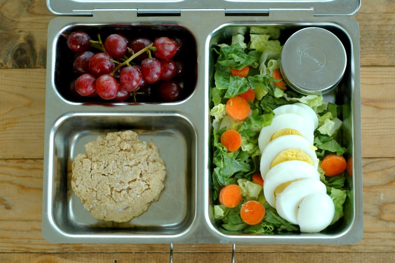 6 {More!} School Lunches Besides Peanut Butter & Jelly! :: Change up your lunchbox routine with these nourishing, easy to prep school lunches!
