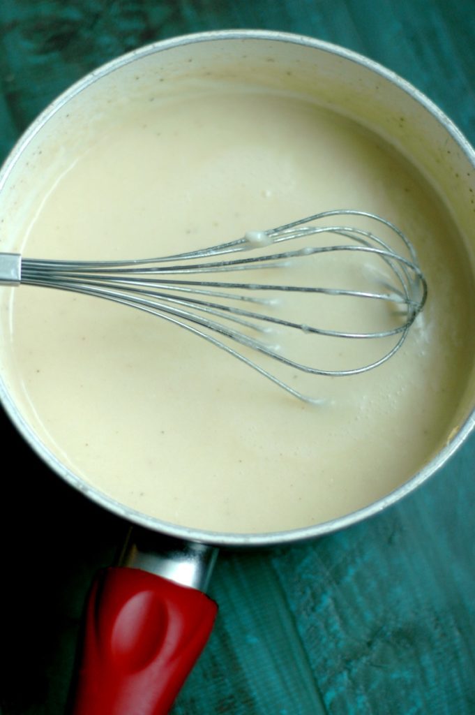 10 Minute Homemade Alfredo Sauce Dairy and Dairy Free Options