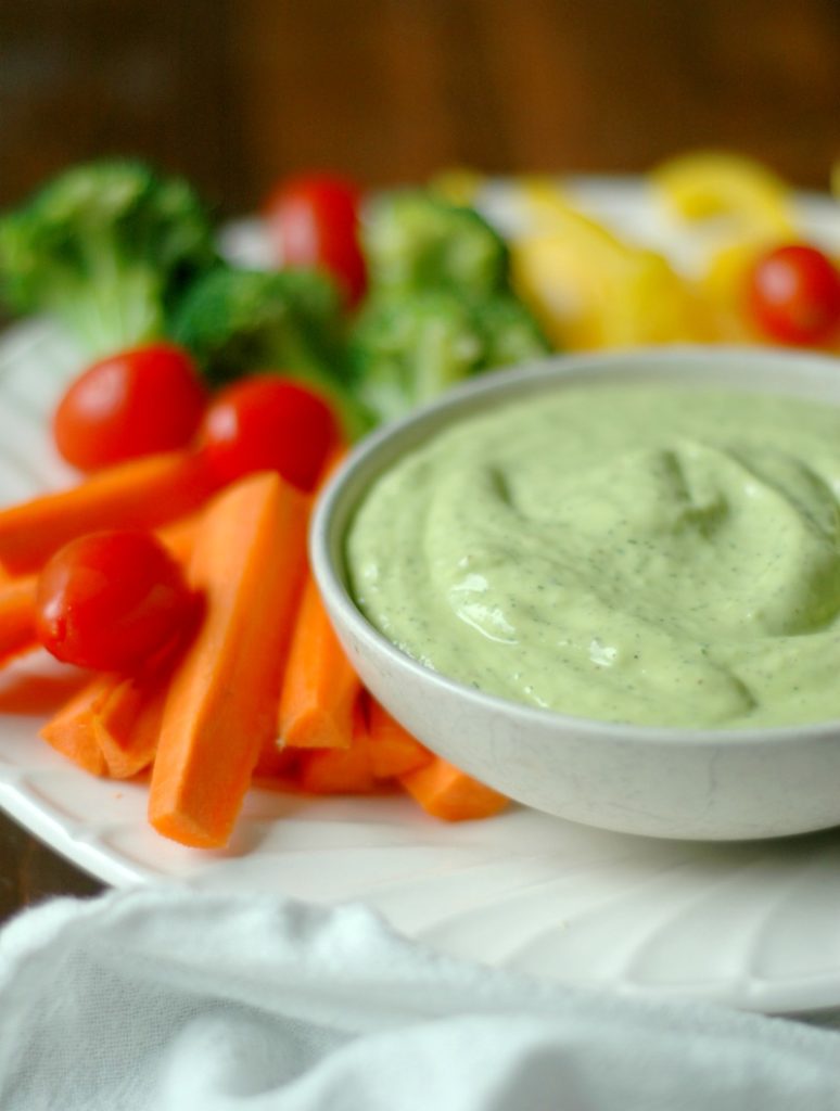 Paleo Ranch Dressing and Dip :: Dairy Free, Egg Free, and Filled With Healthy Fats!