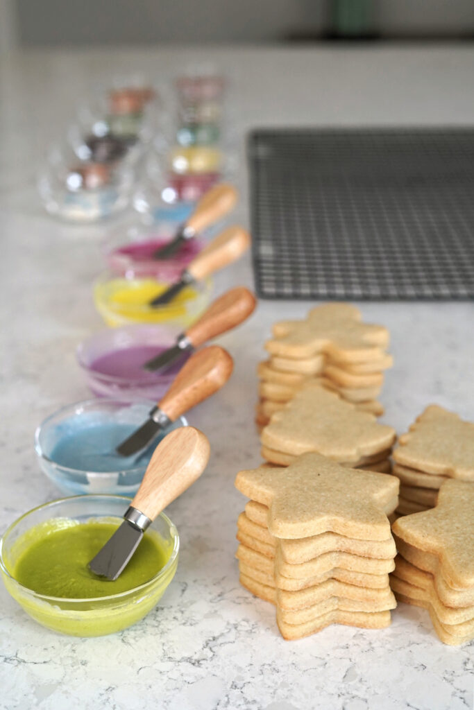 Gluten Free Sugar Cookie Cut-Outs :: Plus Natural Decorating Ideas and Tips On Making Cookies With Kids!