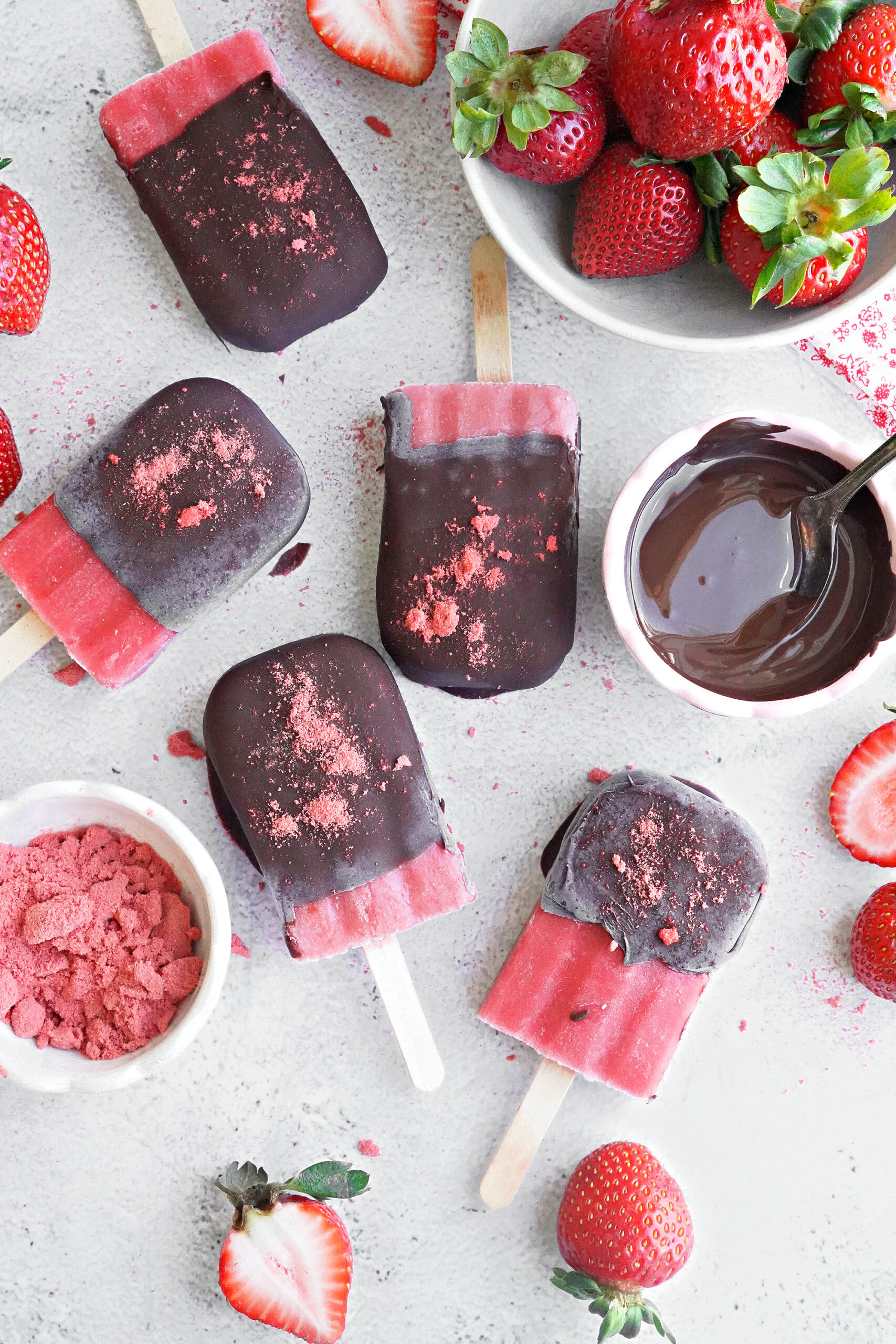Chocolate Covered Strawberry Popsicles