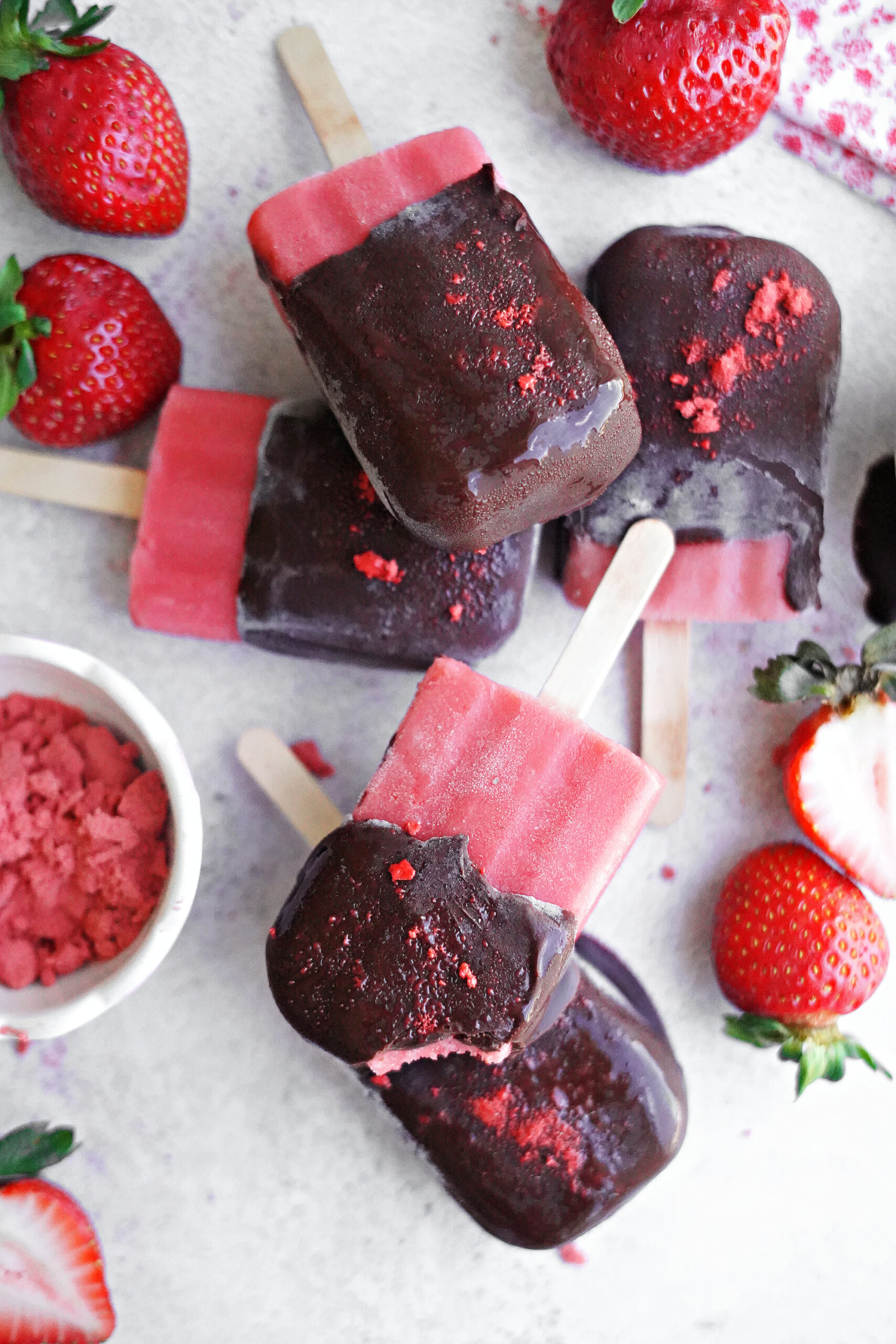 Chocolate Covered Strawberry Popsicles