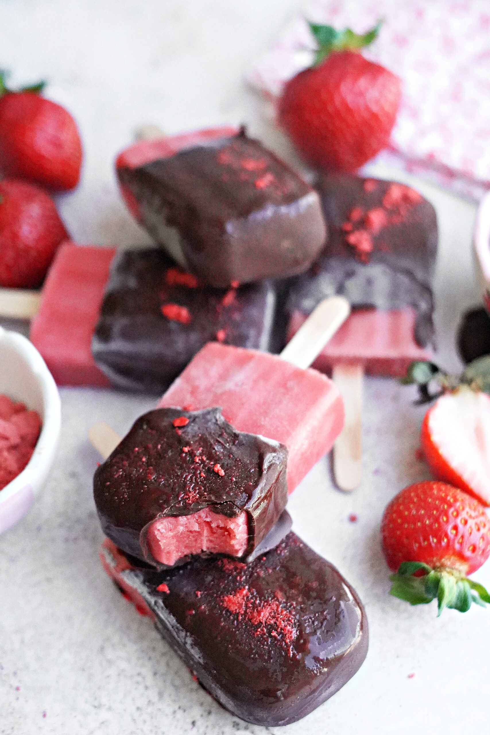 Chocolate Covered Strawberry Popsicles